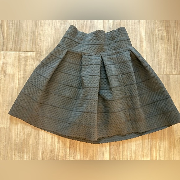 H&M Black Elastic Skirt – Size M | Fun & Flirty Going Out Skirt - Picture 2 of 3